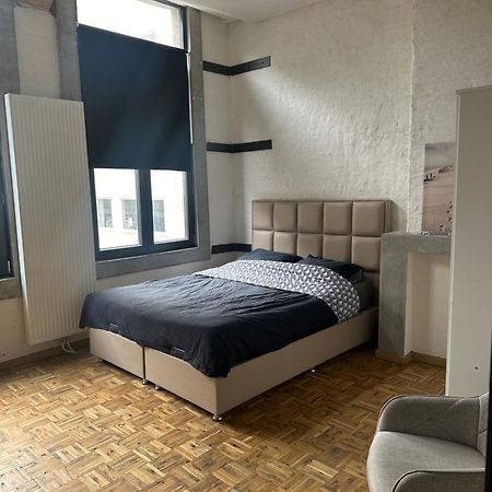 Place To Stay In Antwerp City Buitenkant foto